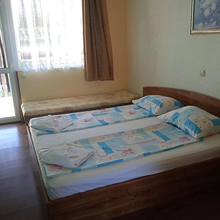 Стаи За Гости Нептун Tsarévo Extérieur photo